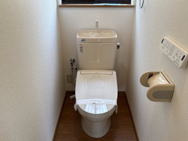 書写戸建のトイレ