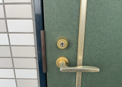 【防犯設備】 | スガハイム8相模原公園 | 当然のことではありますが、オートロックやセンサーライト、ホームセキュリティーなどの防犯設備があれば、小さいお子様がいるご家庭も安心ですよね！まず物件購入の際は、防犯設備もチェックするようにしましょう。