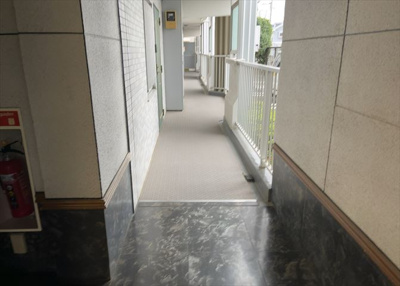 【その他共用部分】 | スガハイム8相模原公園 | 共有部分は、住民なら誰もが使える設備のこと。例えば駐車場やエレベーター、インターネット設備、セキュリティ設備などがあります。他にも、マンションの廊下・外部階段やエントランス・ゴミ置き場などがあります。