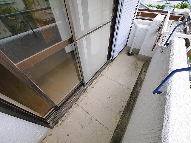 東生駒さつき台ローレルコートのバルコニー