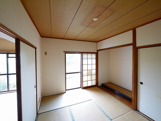 東生駒さつき台ローレルコートの和室