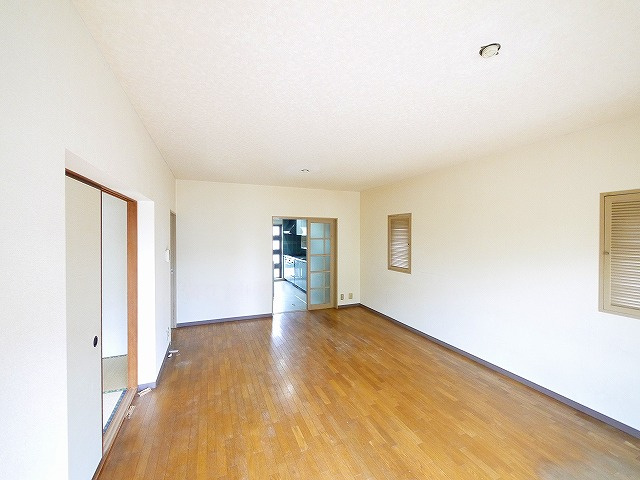 東生駒さつき台ローレルコートの居間・リビング