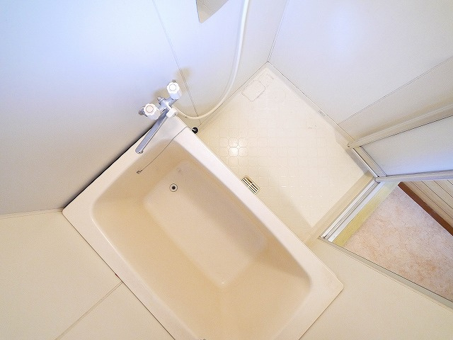 東生駒さつき台ローレルコートの浴室