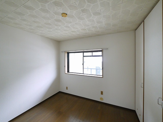 東生駒さつき台ローレルコートの洋室