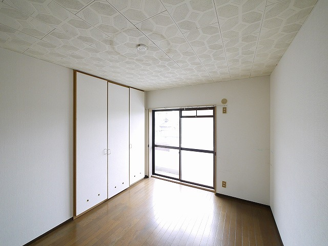 東生駒さつき台ローレルコートの洋室