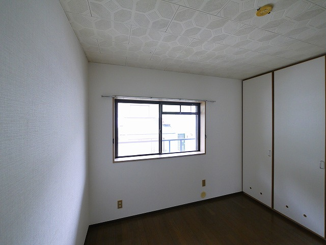 東生駒さつき台ローレルコートの洋室