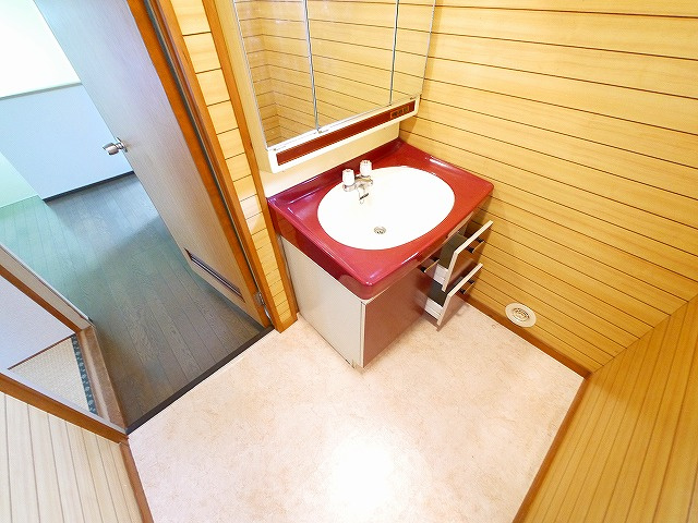 東生駒さつき台ローレルコートの独立洗面台