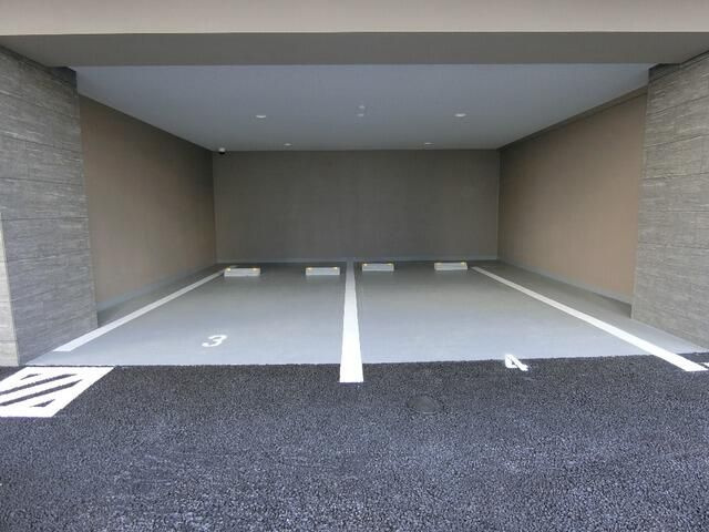 オーキッドレジデンス森下の駐車場