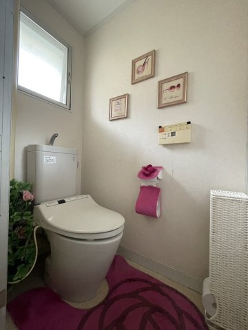 笹の台団地7棟のトイレ|笹の台団地7棟（2LDK）窓付きトイレ