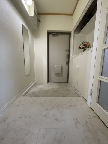 笹の台団地7棟の玄関|笹の台団地7棟（2LDK）