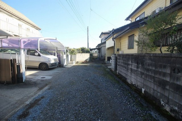 栃木市大平町牛久の前面道路含む現地写真|西側道路（2021年11月撮影）