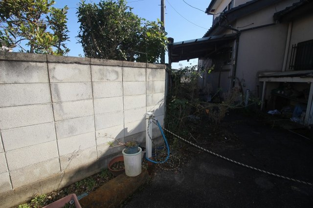 栃木市大平町牛久の外観|北側境界（2021年11月撮影）