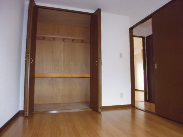 岡山市南区植松のアパートの寝室|洋室