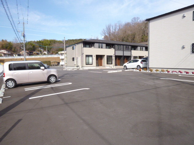 倉敷市児島下の町６丁目のアパートの駐車場