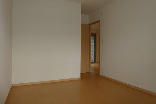 小田郡矢掛町矢掛のアパートの洋室