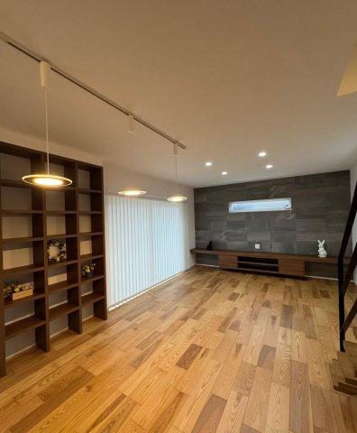 【居間・リビング】 | 高知市朝倉本町１丁目／2号地 | 1階：20帖