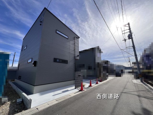 【前面道路含む現地写真】 | 高知市朝倉本町１丁目／2号地（未入居物件）