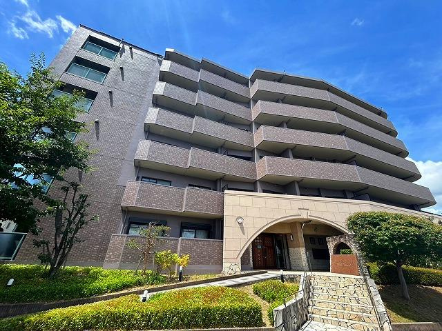 デュアル長尾の外観|新しい生活にいかがでしょうか？外観はお住まいの顔になります。こだわりたいポイントですね。水回りリフォームやリノベーションも承ってます。
■現地見学・資金計画相談・住宅ローン相談もお問合せ受付中■