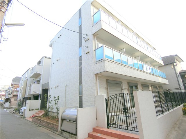 デュオメゾン蒲田の外観|2017年3月築　鉄骨造地上3階建て1K～1LDK総戸数14戸Wi-Fiインターネット無料
東京都大田区西蒲田4丁目　JR京浜東北線蒲田駅徒歩10分