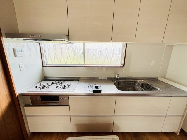 【商談中】中古戸建　大垣市貝曽根町　昭和49年築のキッチン