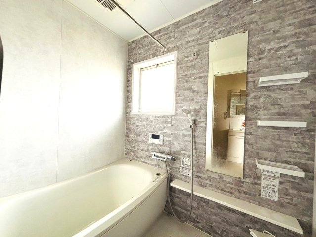 中古戸建　大垣市貝曽根町　昭和49年築の浴室