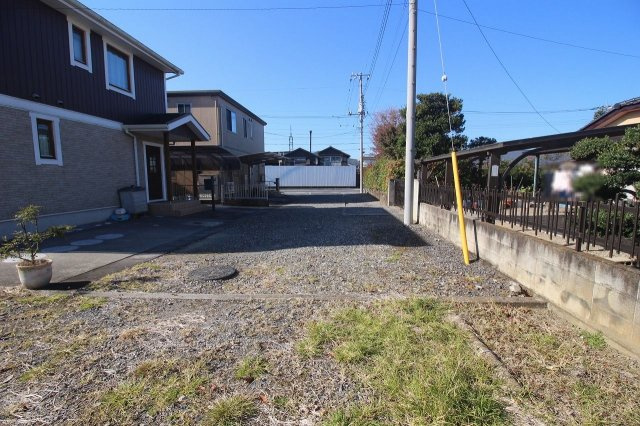 栃木市大平町牛久の外観|敷地内より前面道路（2021年11月撮影）
