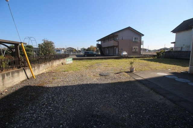 栃木市大平町牛久の外観|前面道路より（2021年11月撮影）