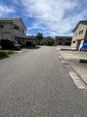 アンティノール_貸家6棟の前面道路含む現地写真|前面道路含む現地写真です　幅員６ｍあります　