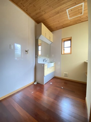 【独立洗面台】 | 深谷市東方　中古住宅   | 現地(2024年9月撮影)