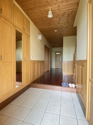 【玄関】 | 深谷市東方　中古住宅   | 現地(2024年9月撮影)