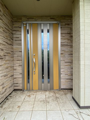 【玄関】 | 深谷市東方　中古住宅   | 現地(2024年9月撮影)