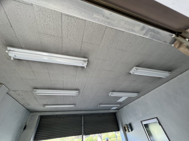 松屋明石町ビルの内装