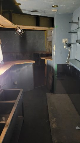 隆泉楼ビルの内装