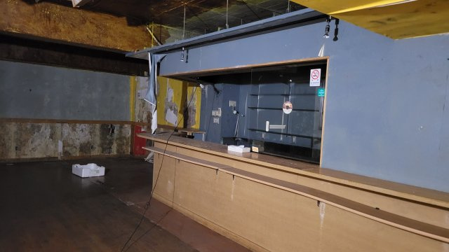 隆泉楼ビルの内装