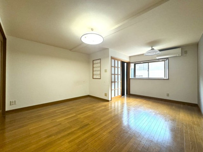 【居間・リビング】 | 紫野下築山町貸家