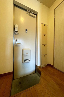 【玄関】 | メディオ | 別号室の写真になります。現況優先。