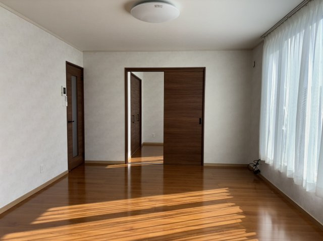 【居間・リビング】の画像