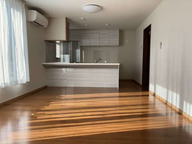 【居間・リビング】の画像