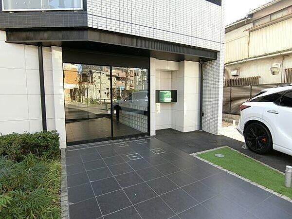 ヴォーガコルテ笹塚南台のエントランス