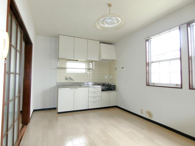 ファミリープラザEの居間・リビング