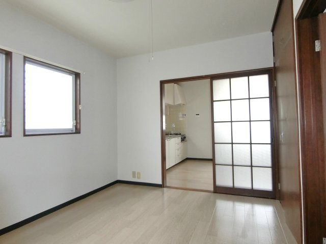 ファミリープラザEの洋室