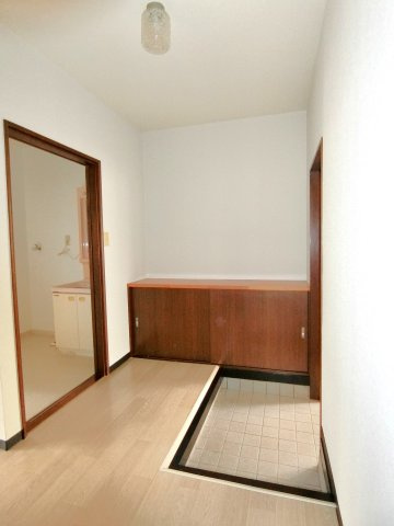 ファミリープラザEの玄関