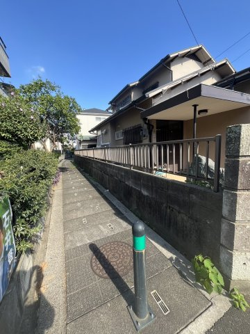 【前面道路含む現地写真】 