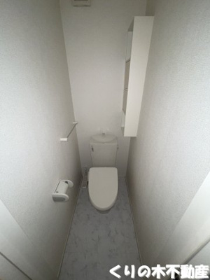 【トイレ】 | エトワール | 落ち着いた色調のトイレです