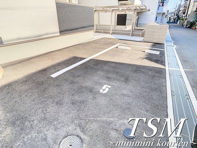 フジパレス上神田Ⅱ番館の駐車場
