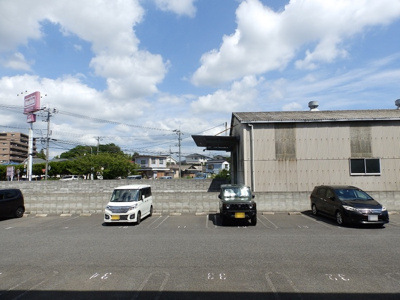【駐車場】 | ドゥマンソレーユ | 駐車スペースもあります
