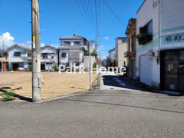 高知市桟橋通3丁目-6期5棟5-新築戸建ての前面道路含む現地写真