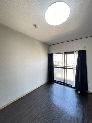 【洋室】 | 辰己マンション