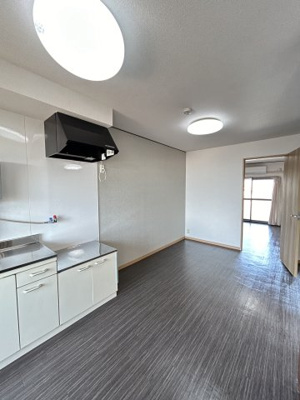 【居間・リビング】 | 辰己マンション