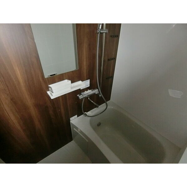 ビーフォレスト姫路EASTの浴室